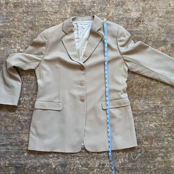 Giorgio Armani Le Collezioni Stone Wool  2 Piece Skirt Suit 14 - Picture 10 of 15